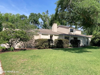2764 Admirals Walk Dr E, Orange Park, FL 32073