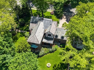 479 Chestnut St, Waban, MA 02468