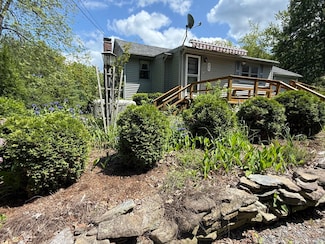 22 Sand Hill Rd, Wiscasset, ME 04578