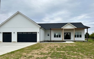 692 Penrose Rd, Dixon, IL 61021