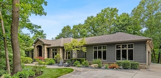 4525 Gray Fox Ln NE, Ada, MI 49301