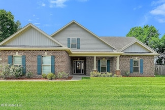 460 Venito Dr, Biloxi, MS 39531