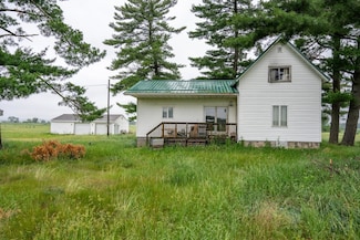 N8475 5th Ave, Camp Douglas, WI 54618