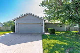 2008 N Pine Grove St, Wichita, KS 67212