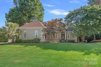 15724 Eagleview Dr, Charlotte, NC 28278