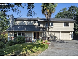 975 W Silver Ct, Roseburg, OR 97471