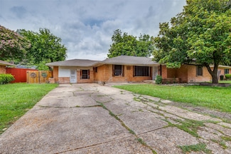 811 Tarryall Dr, Dallas, TX 75224