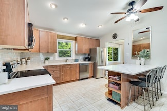 9607 Little Cobbler Ct, Burke, VA 22015