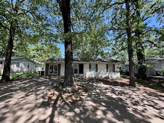 912 Wildwood Ave, Sherwood, AR 72120