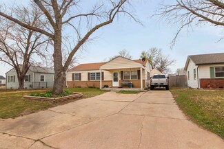 131 S Sunnyside Rd, Haysville, KS 67060