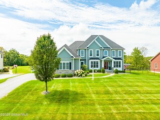 35 Charterpoint Rd, Watervliet, NY 12189