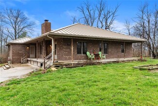 9613 N 400 E, Alexandria, IN 46001