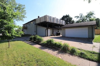 1503 Saint Lawrence Ave, Beloit, WI 53511