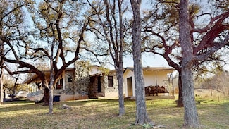 160 Lake Shore Dr, Horseshoe Bay, TX 78657
