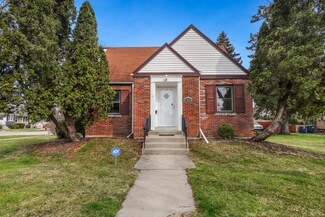 1504 Whitcomb Ave, Des Plaines, IL 60018