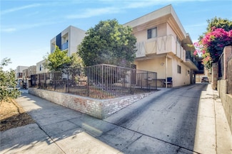 6651 Beck Ave, Los Angeles, CA 91606