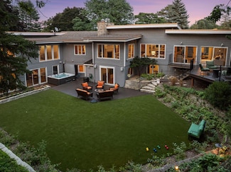 341 Westwood Dr N, Golden Valley, MN 55422