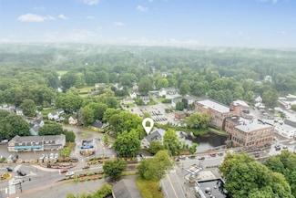 1 Pleasant St Unit 4, Kennebunk, ME 04043