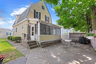 8 3rd St Unit A, Medford, MA 02155
