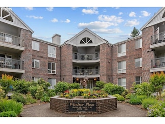 15420 NE Knott St Unit 2, Portland, OR 97230