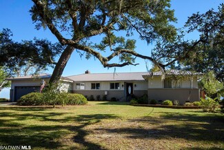 9188 Bayview Dr, Lillian, AL 36549