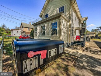 814 E Pear St, Vineland, NJ 08360