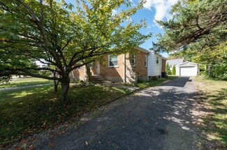 8387 Newbury St, Cincinnati, OH 45216