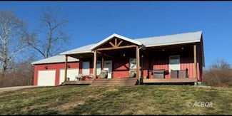 4768 Enlow Rd, Athens, OH 45701