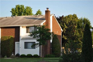 1 Quincy Cir Unit J, South Brunswick Township, NJ 08810