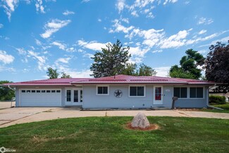 1304 S Center St, Marshalltown, IA 50158