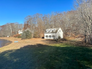 19 Brickyard Rd, Clinton, CT 06413