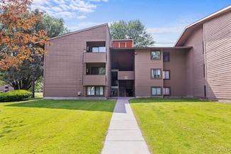 40 Watertree Dr, East Syracuse, NY 13057