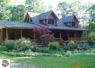 12006 E Tatch Rd, Omena, MI 49674