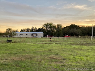 962 N Mount Calvary, Hendrix, OK 74741