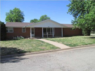 317 W 21st St, Harper, KS 67058