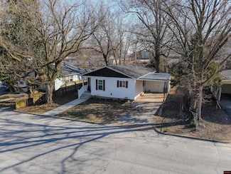 1062 6th St, West Plains, MO 65775