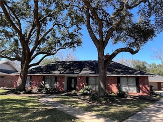 403 Hartwood Dr, Alexandria, LA 71303