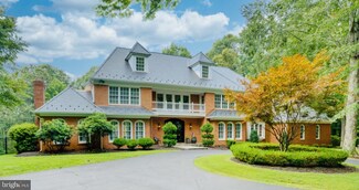 12800 Wyckland Dr, Clifton, VA 20124