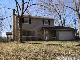 16643 Creekside Ln, Minnetonka, MN 55345