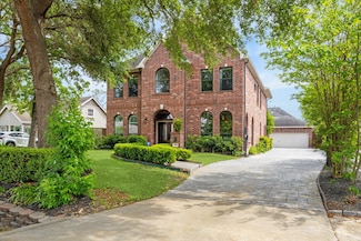 1015 W 41st St, Houston, TX 77018