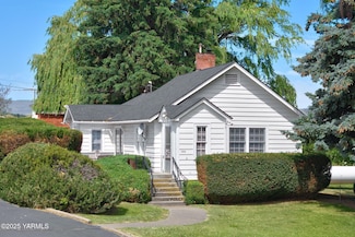 1510 N Tieton Rd, Tieton, WA 98947
