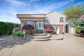 1072 Hicksville Rd, Seaford, NY 11783