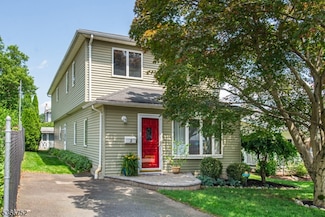 2 Jacksonville Dr, Parsippany, NJ 07054