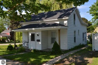 201 Spruce St, Elk Rapids, MI 49629
