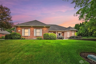 1106 Roger Scott Dr, Bellbrook, OH 45305