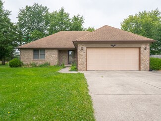 468 Meadow Dr, Danville, IN 46122