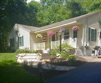 63 Oak Hill Dr, Loudon, NH 03307