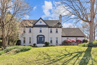 2016 Monaghan Ct, Matthews, NC 28105