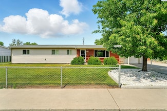 3212 W John Day Ave, Kennewick, WA 99336