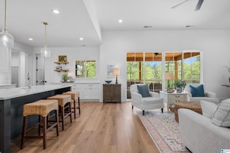 2505 Shore Side Ln, Sylacauga, AL 35151